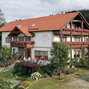 Gruber Hotel